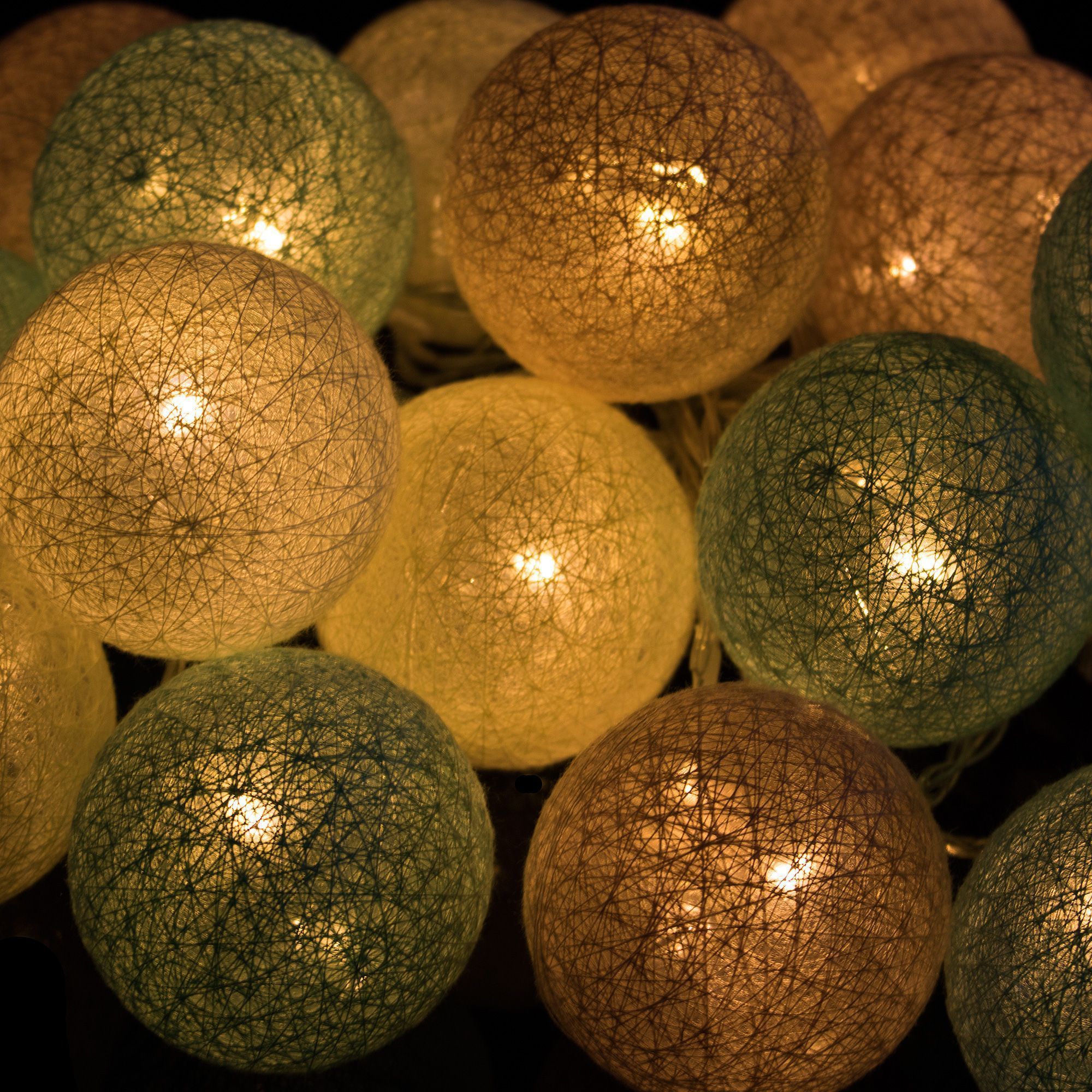 Гірлянда на батарейках Springos Cotton Balls 6 м 30 LED CL0054 Warm White