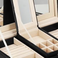 Скринька для прикрас (футляр для біжутерії) Springos 25 x 25 x 8.5 см HA1031