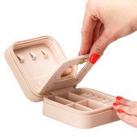 Скринька для прикрас (футляр для біжутерії) Springos 10 x 10 x 5 см HA1028